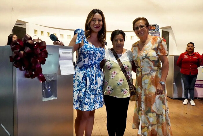 Gobierno de Zacapu celebra a lo grande el Día de las Madres con un festejo sin precedentes