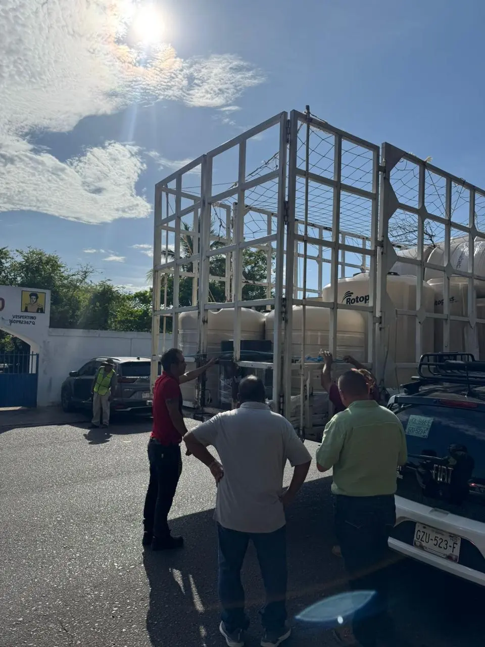 Gobierno Municipal y Mariana Trinitaria Coordinan Esfuerzos para Beneficio de Familias