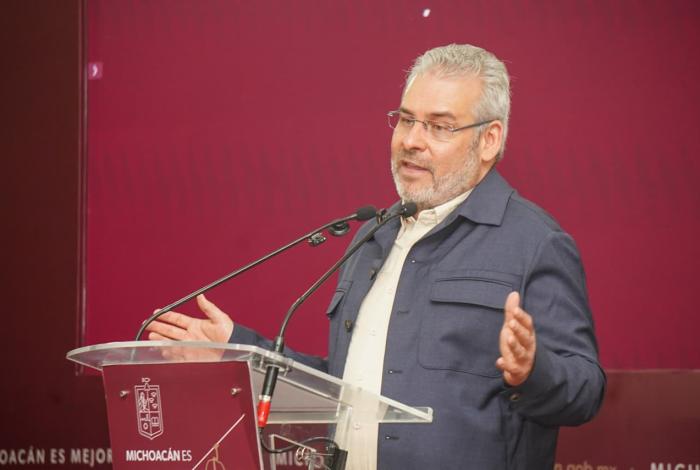 Golpes a grupos delincu3nciales no afectan consumo de la población: Bedolla