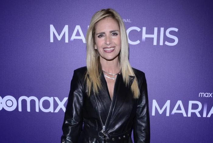 Graciela Mauri se entera por la prensa del exilio de Toño