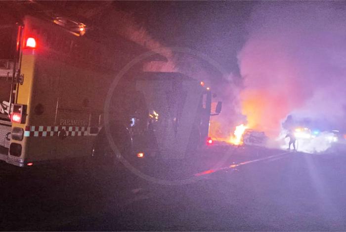 Grave accidente con incendio de vehículo deja una persona sin vida en la Siglo XXI