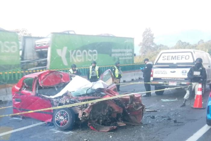 Grave choque por alcance en la Siglo XXI deja una persona fallecida y otra herida