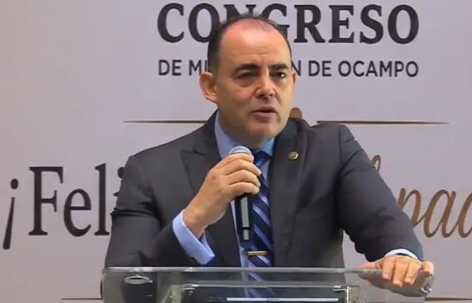 Grecia Quiroz era “aviadora”, cobraba 20 mil al mes en el Congreso, asegura Baltazar Gaona