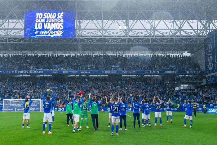 Grupo Pachuca celebra el ascenso del Real Oviedo a primera división