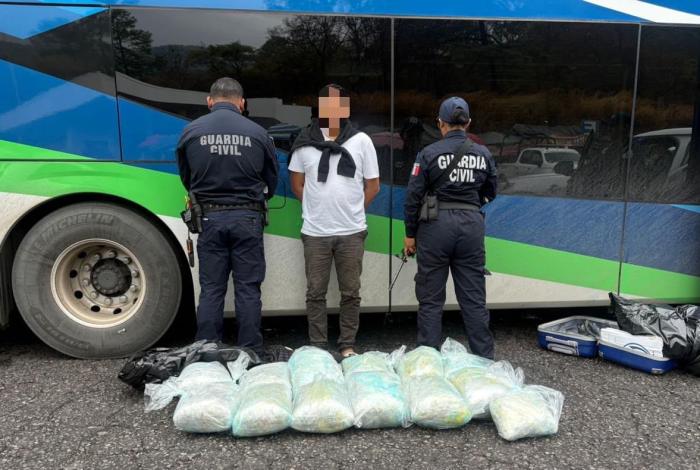 Guardianes del Camino detienen a un hombre con m0ta en Taretan