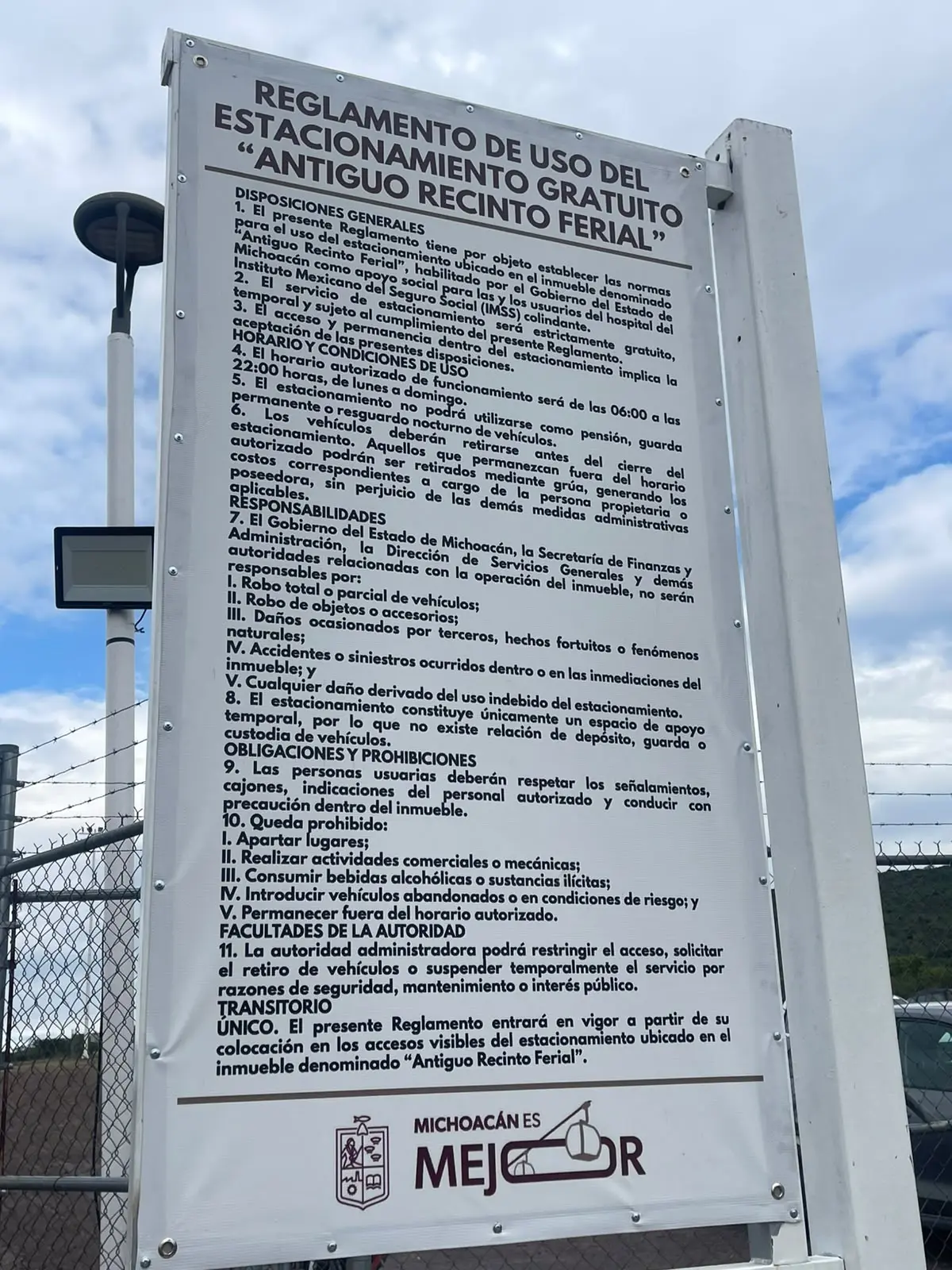 Habilitan estacionamiento gratuito en la Antigua Feria en Charo