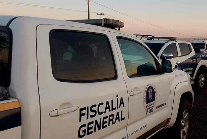 Hallan a hombre baleado y decapitado en el municipio de Cuitzeo, en la carretera a Huandacareo