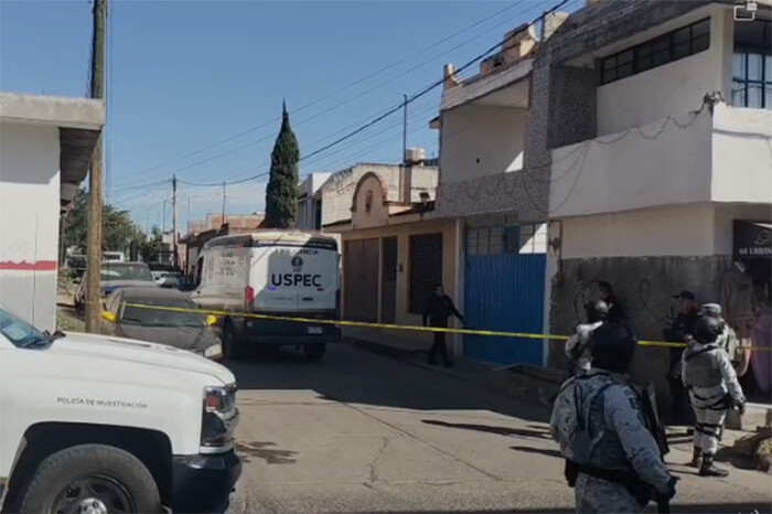 Hallan a un hombre asesinado y maniatado al poniente de la ciudad de Morelia