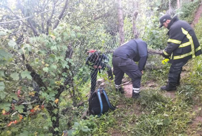 Hallan cuerpo sin vida de un hombre en el fondo de un barranco en Zitácuaro