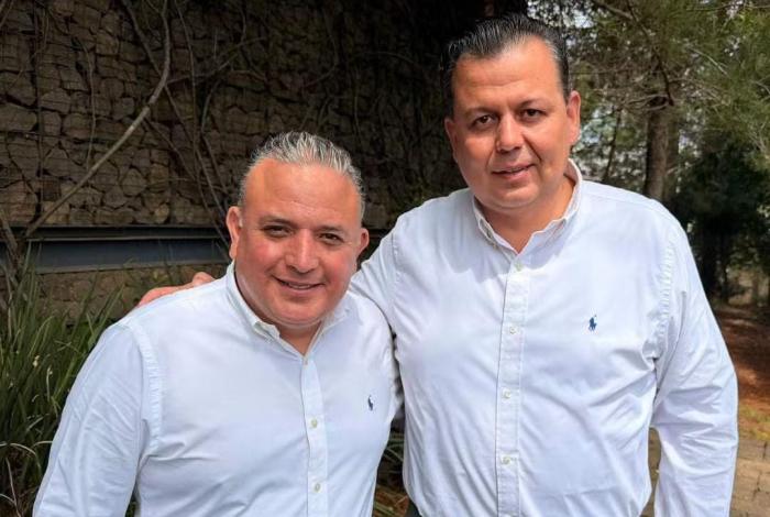 ‘Hasta en la camisa’; cocinan PRI y PAN bloque opositor en Michoacán