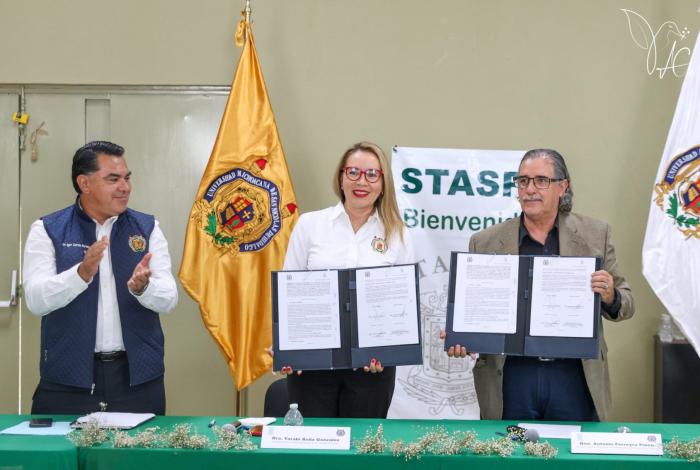 Histórica alianza entre UMSNH y STASPE; Yarabí Ávila y Antonio Ferreyra signan convenio