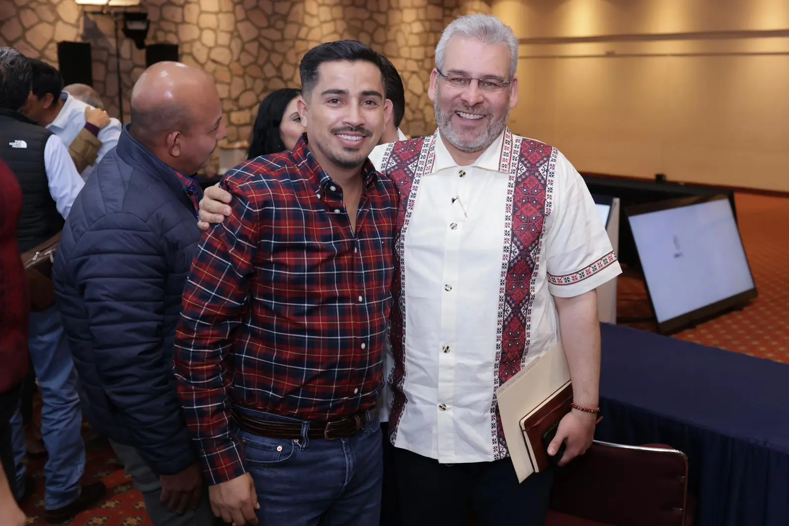 ¡Histórico! Michoacán cierra la puerta al endeudamiento: Moy Navarro