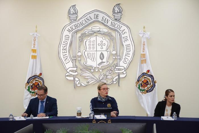  Histórico reconocimiento al esfuerzo y dedicación de estudiantes de la UMSNH con aplicación de Pase por Excelencia Académica