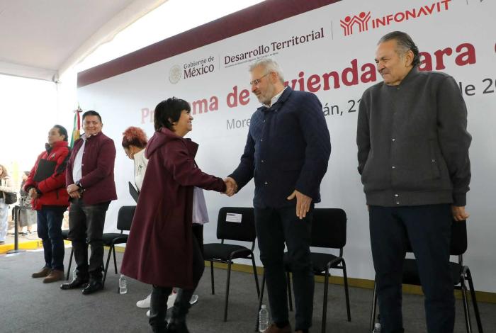 Hogares dignos para Michoacán; inicia Bedolla entrega de 82 mil viviendas