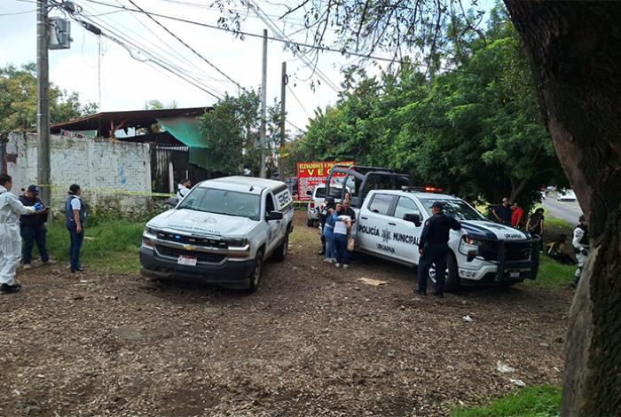 Hombre es ejecutado a balazos en un negocio, sobre la carretera libre Uruapan-Pátzcuaro