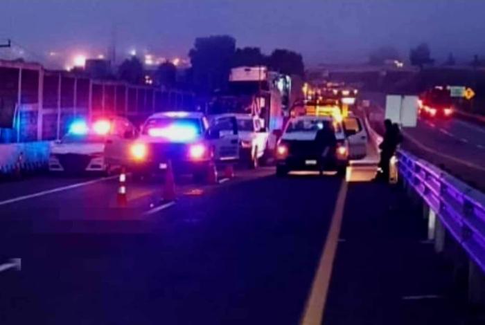 Hombre fallece arrollado por vehículos en la autopista Siglo XXI, en la región de Pátzcuaro