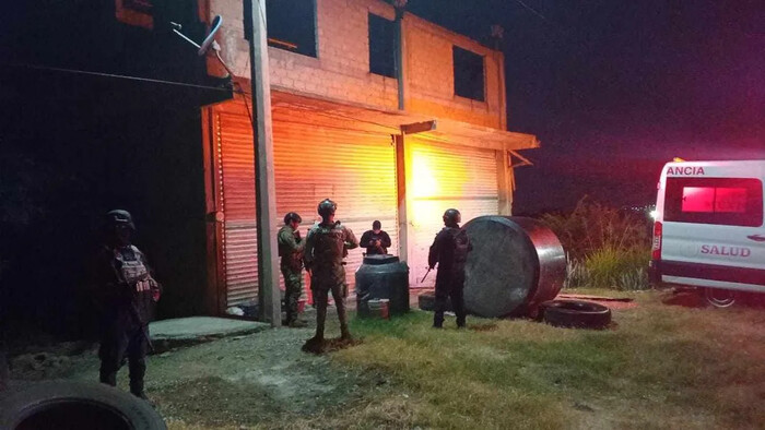  Hombre muere ahogado en un barril con agua en Lázaro Cárdenas