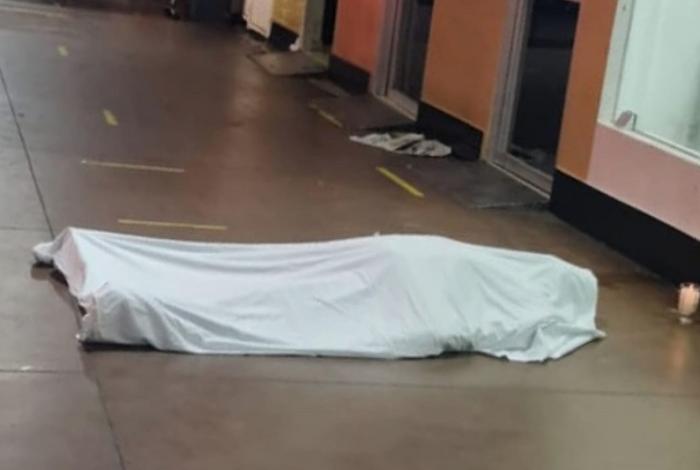 Hombre muere en la Central Camionera de Uruapan sin signos de violencia
