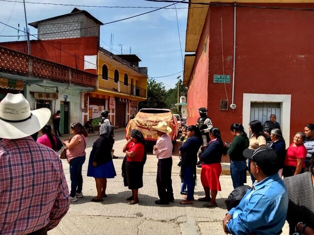 Hombres armados roban boletas electorales en Puebla y matan a una mujer