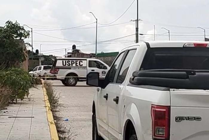 Homicidas abandonan el cuerpo sin vida de su víctima en un lote baldío de La Aldea, en Morelia
