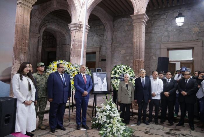 Honra Bedolla memoria de Francisco Xavier Ovando; lucha social dejó sociedad más democrática