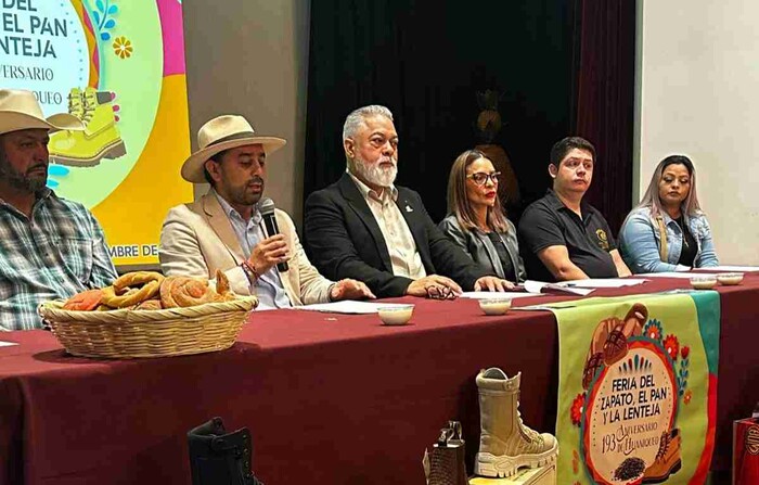  Huaniqueo anuncia su primera Feria del Zapato, el Pan y la Lenteja