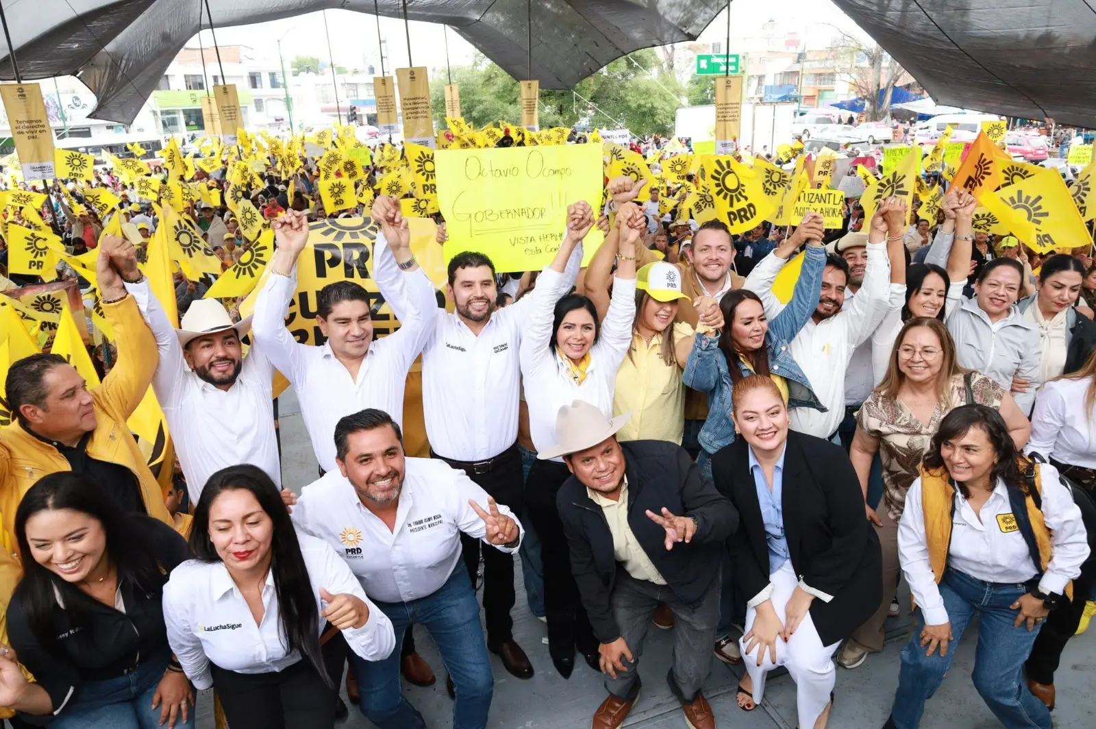 HUMBERTO JIMÉNEZ ASISTE AL ENCUENTRO ESTATAL 2026 DEL PRD, Y SE ENTREGA TÍTULO A OCTAVIO OCAMPO COMO PROMOTOR POR LA GRANDEZA DE MICHOACÁN