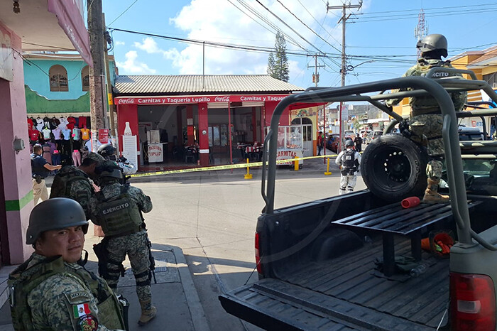  Identifican al joven asesinado en negocio de carnitas en Uruapan; tenía 20 años de edad