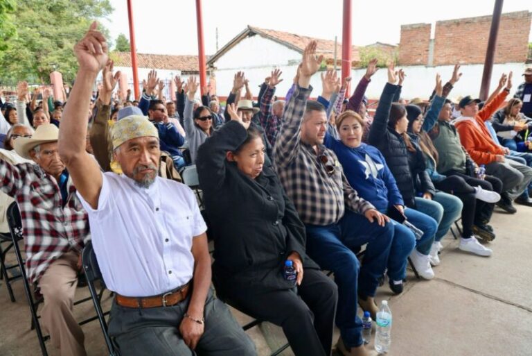 IEM acompaña consulta en la comunidad de Huecorio sobre autogobierno y presupuesto directo