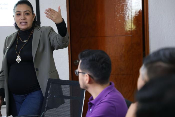 IEM capacita a integrantes de MC en paridad y bloques de competitividad