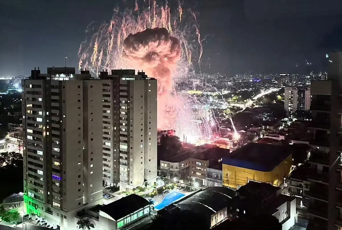 Impactante explosión de pirotecnia en Brasil deja un muerto y varios heridos | VIDEO