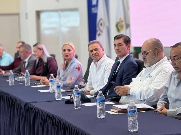 Impulsemos el desarrollo agroindustrial de Zamora y la región: Omega Vázquez