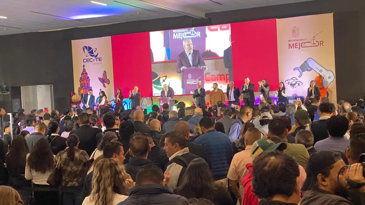 Inaugura Bedolla Campeonato Nacional de Robótica