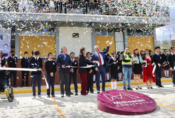  Inaugura Bedolla nuevas instalaciones de Secundaria Técnica 166 en Morelia