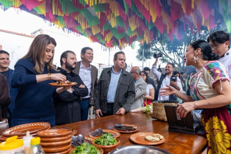 Inaugura Raúl Zepeda la edición 16 del Festival Morelia en Boca