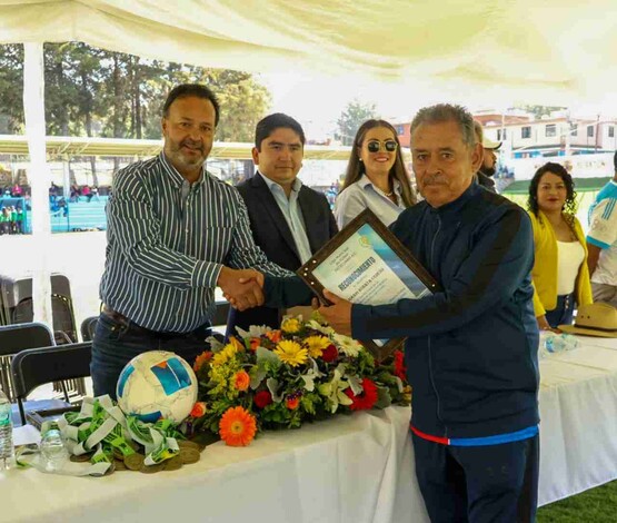 INAUGURAN LA LIGA MUNICIPAL DE FÚTBOL EN PÁTZCUARO