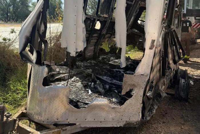 Incendio arrasa con almacén de forraje en Tangancícuaro