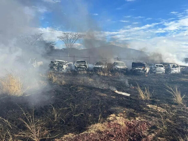  Incendio de pastizal alcanza corralón en La Piedad