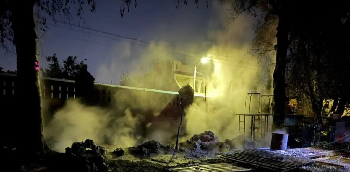 Incendio en bodega de plásticos por pirotecnia en Tangancícuaro