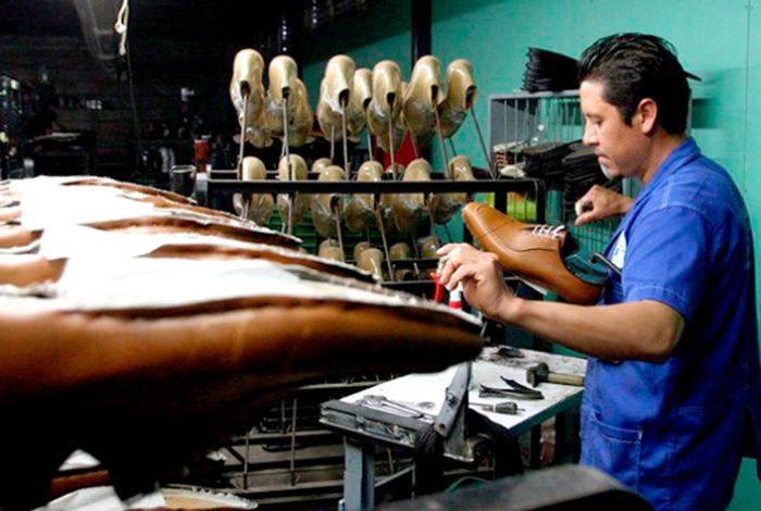 Industria mexicana del calzado celebra la imposición de cuotas contra productos chinos