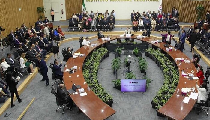 INE formaliza la cancelación de 17 candidaturas del Poder Judicial