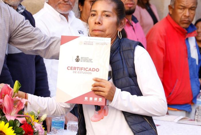 INEA Michoacán fortalece la educación de mujeres para cerrar brechas de desigualdad.