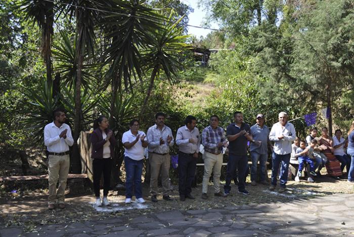 Inicia construcción de techumbre de usos múltiples en La Yerbabuena, en Charo