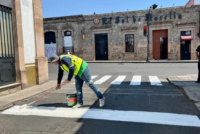 Inicia Sedum balizamiento integral de la Avenida Francisco I. Madero, en el Centro Histórico