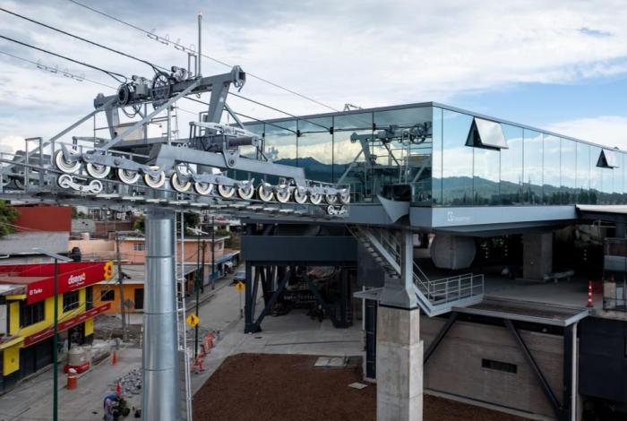 Inician pruebas del teleférico con 40 cabinas sobrevolando Uruapan: Gladyz Butanda