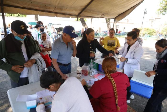 Instala SSM mega centro de vacunación en plaza del Carmen de Morelia