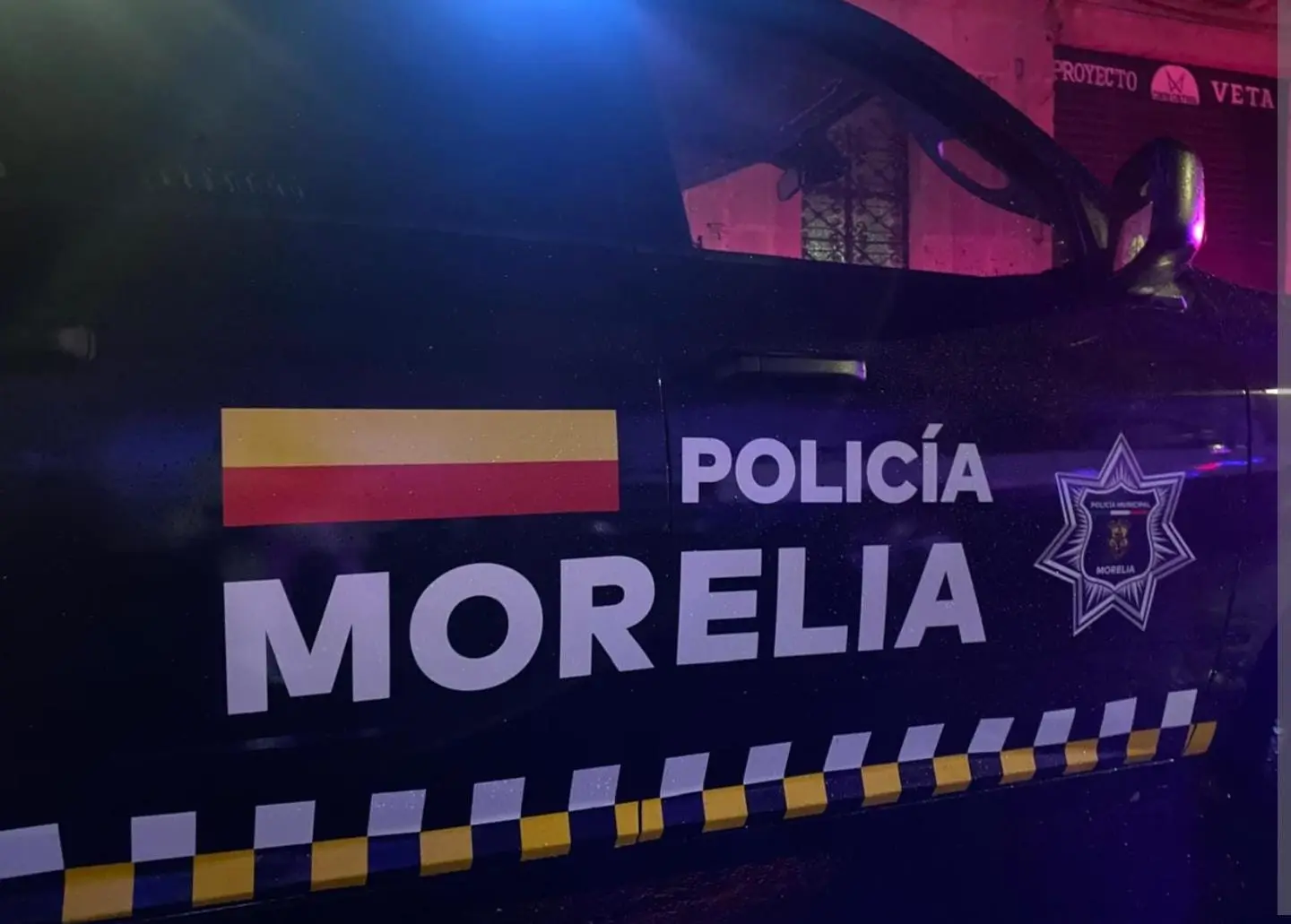 Intentan robar con violencia vehículo en la Chapultepec