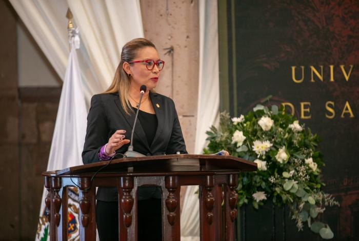 Interponen solicitud de juicio político contra rectora de la UMSNH