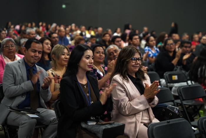Inundan Testigos de Jehová Ceconexpo; llegarán al menos 21 mil fieles