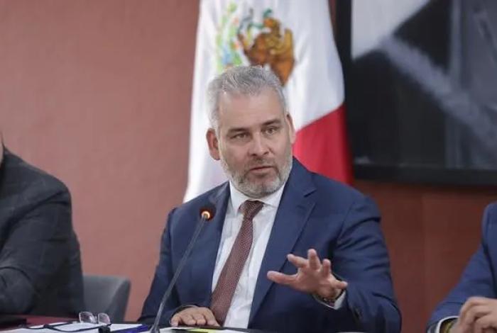 Investigan cambio de vehículo y ruta en el asesinato del líder citricultor de Apatzingán: Bedolla